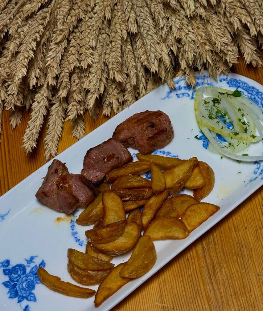 Фото Мякоть свинины с картофелем