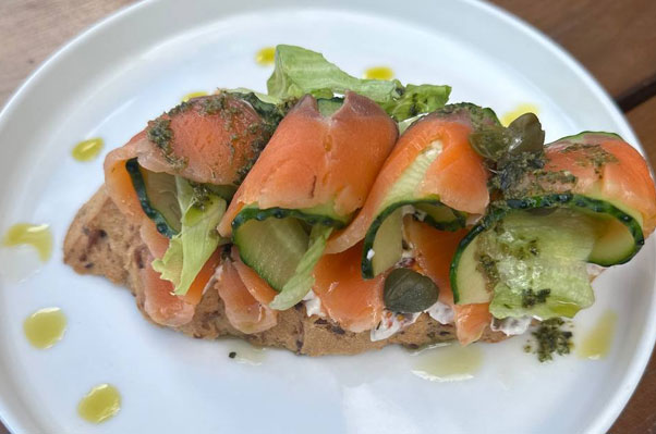 Фото Брускетта с лососем 